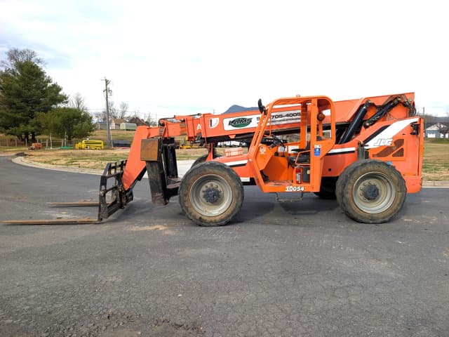 Image of JLG 10054 equipment image 3