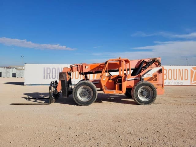 Image of JLG 10054 equipment image 1