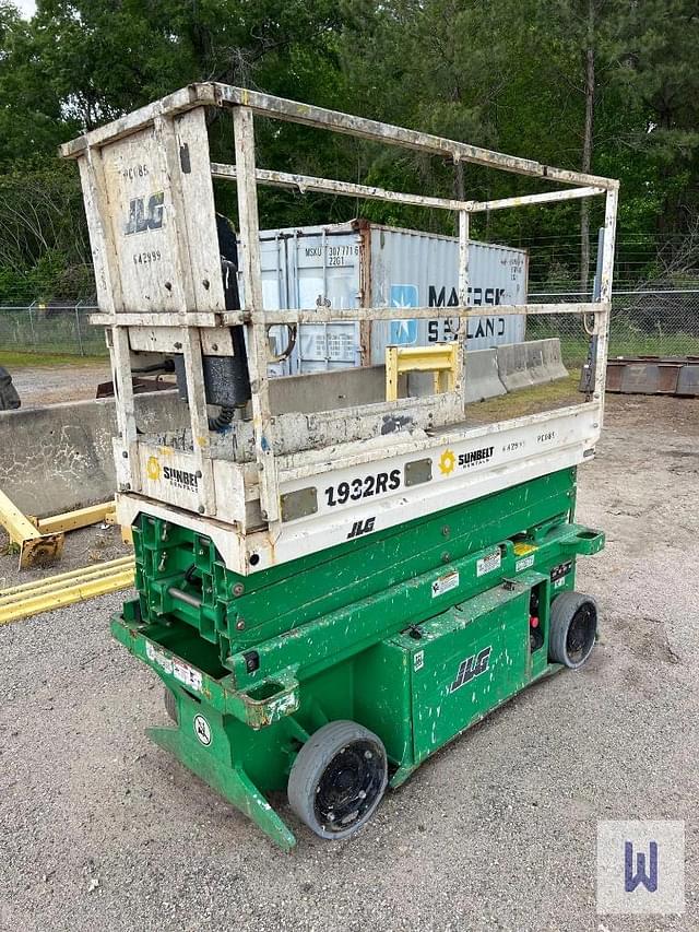 Image of JLG 1932RS equipment image 3