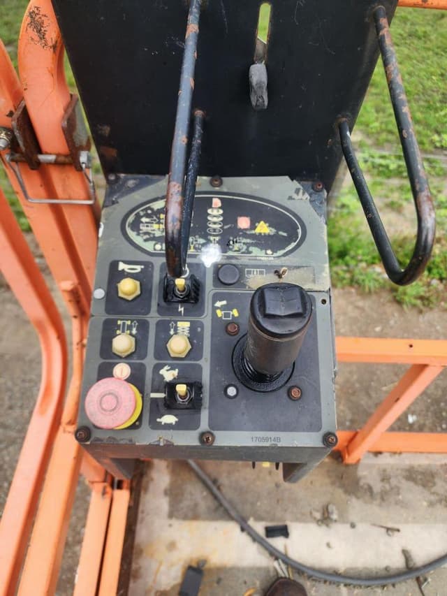 Image of JLG 3394RT equipment image 2