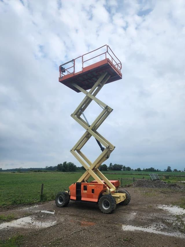Image of JLG 3394RT equipment image 1