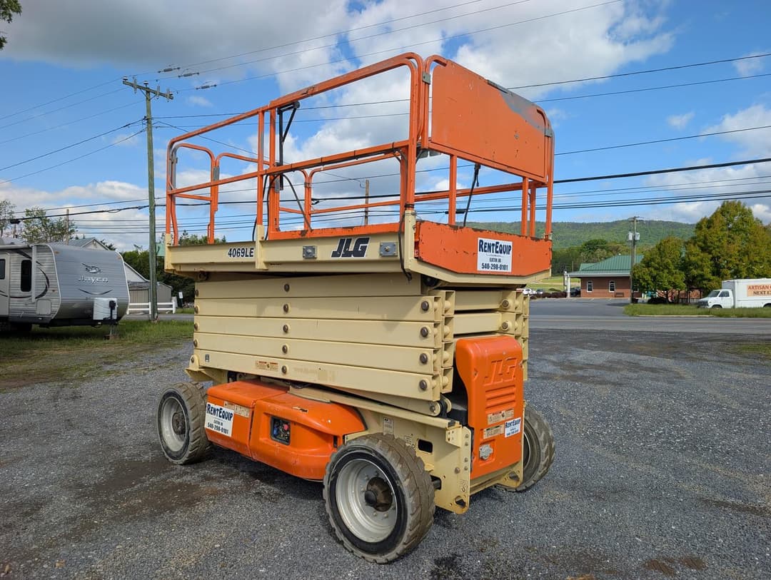 Image of JLG 4069LE Primary image