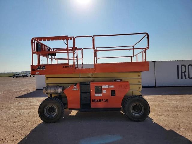 Image of JLG 4394RT equipment image 1