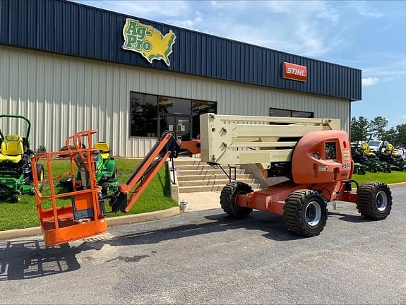 2014 JLG E450AJ 