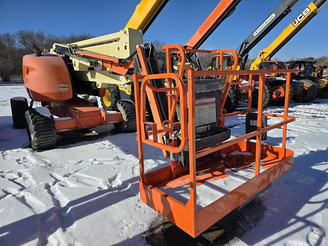 Image of JLG 450AJ equipment image 3