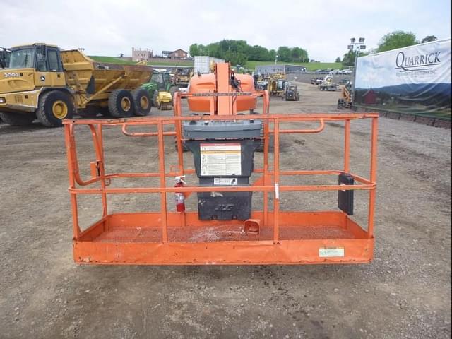 Image of JLG 460SJ equipment image 3
