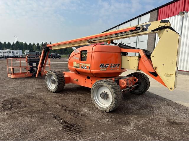 Image of JLG 600AJ equipment image 3