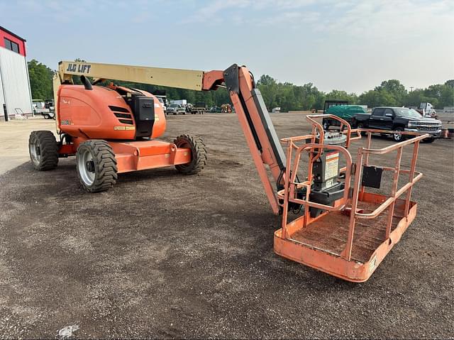 Image of JLG 600AJ equipment image 1