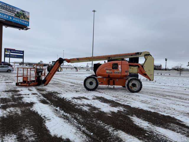 Image of JLG 600AJ equipment image 2