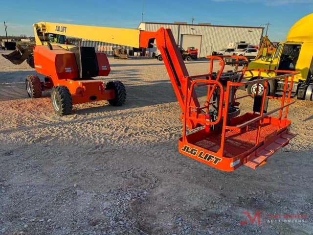 Image of JLG 800AJ equipment image 2