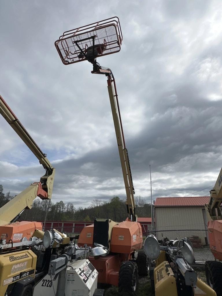 2014 JLG 800AJ Equipment Image0
