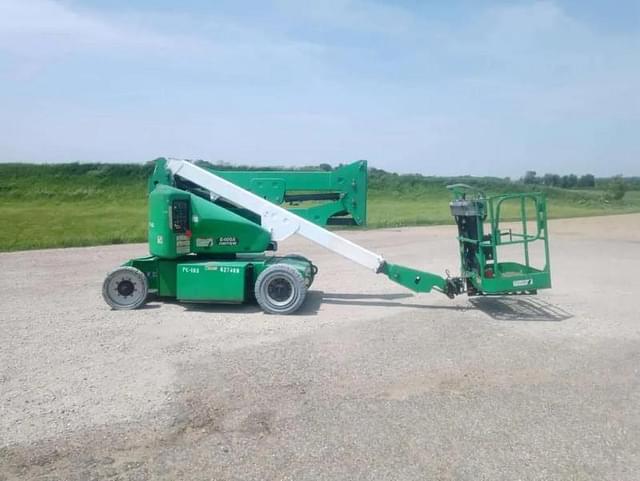 Image of JLG E400AN equipment image 4