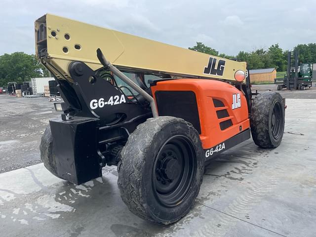 Image of JLG G6-42A equipment image 2