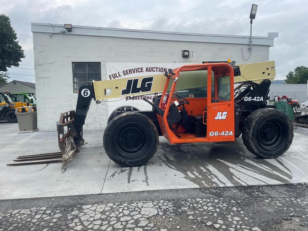 Image of JLG G6-42A Primary image