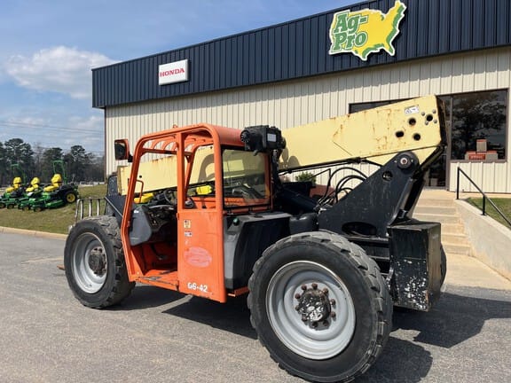 Main image JLG G6-42A