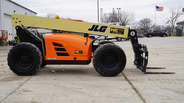 Image of JLG G6-42A equipment image 4