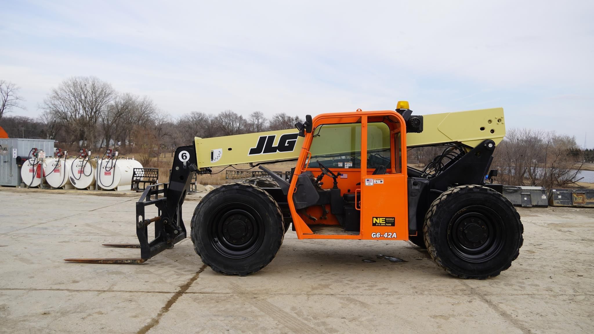 2014 JLG G6-42A Equipment Image0