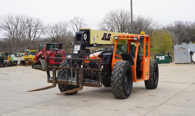 Image of JLG G6-42A equipment image 1