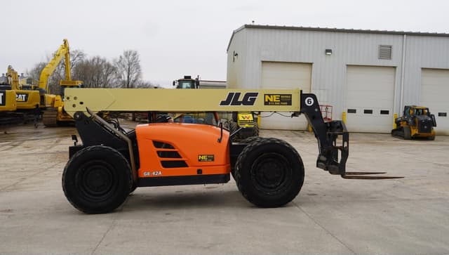 Image of JLG G6-42A equipment image 4