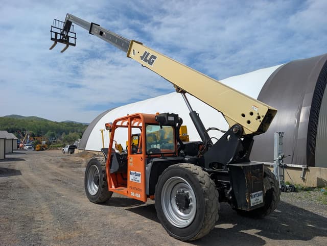 Image of JLG G6-42A equipment image 3
