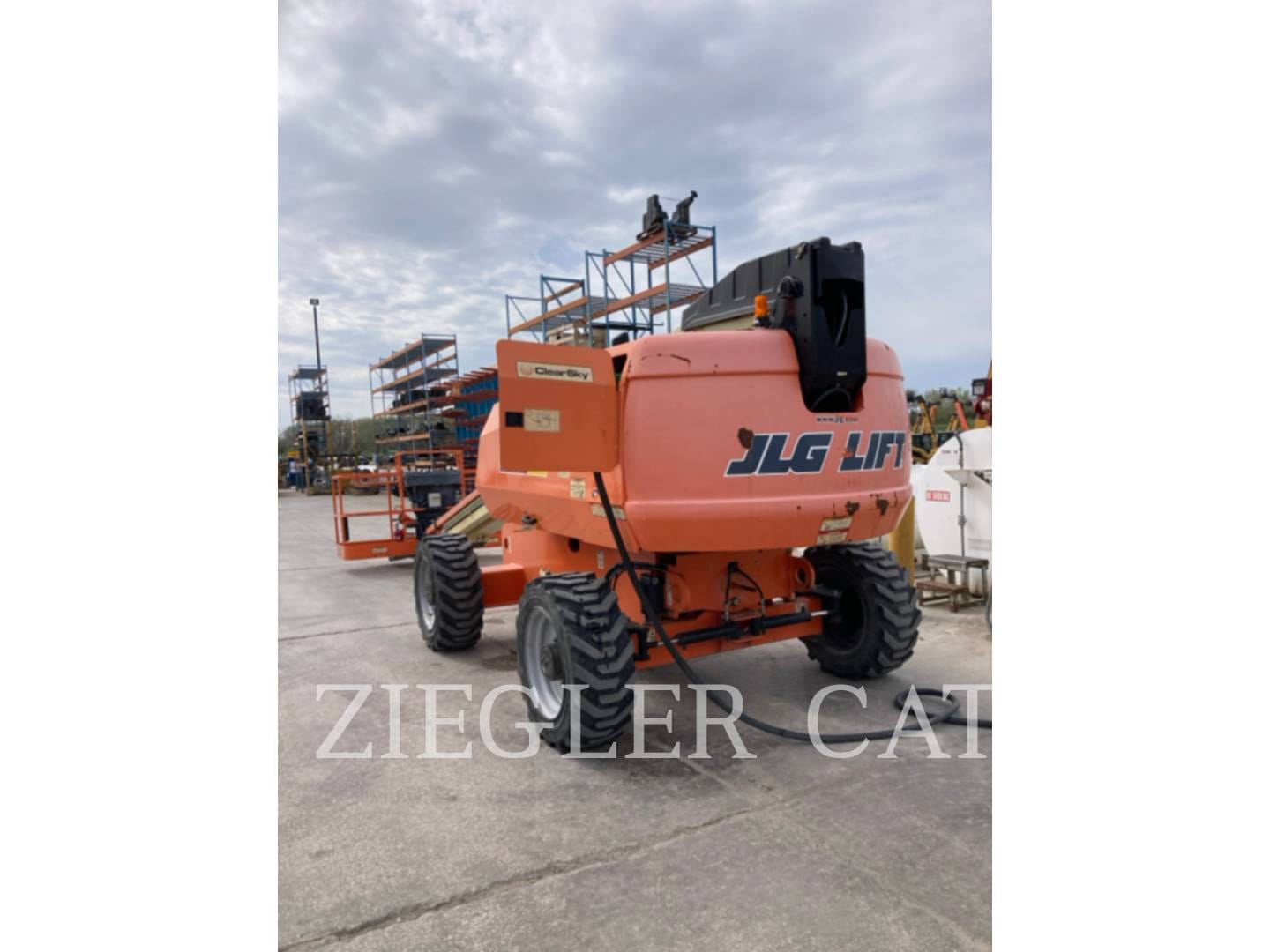 Main image JLG 600S