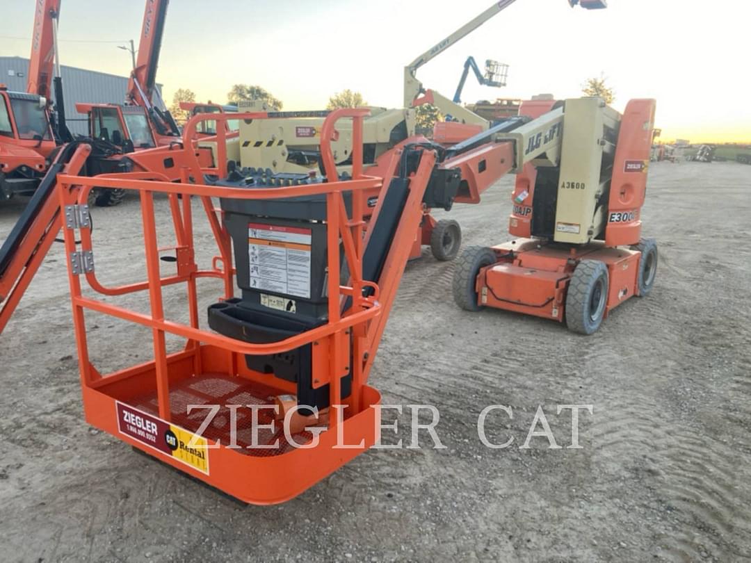 Image of JLG E300AJP Image 1