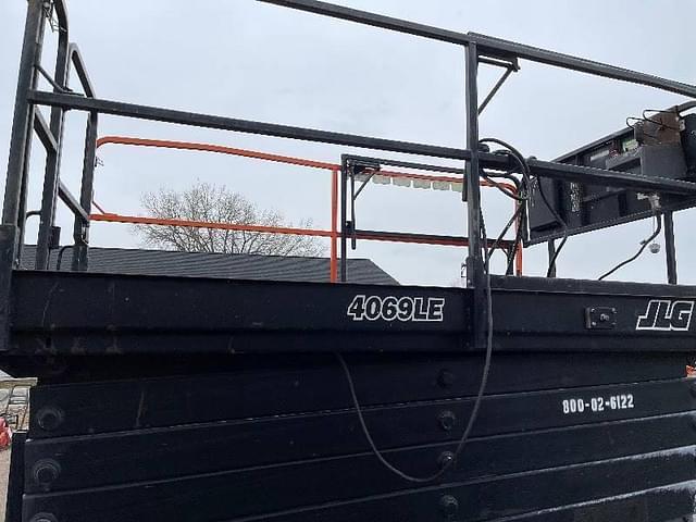 Image of JLG 4069LE equipment image 3