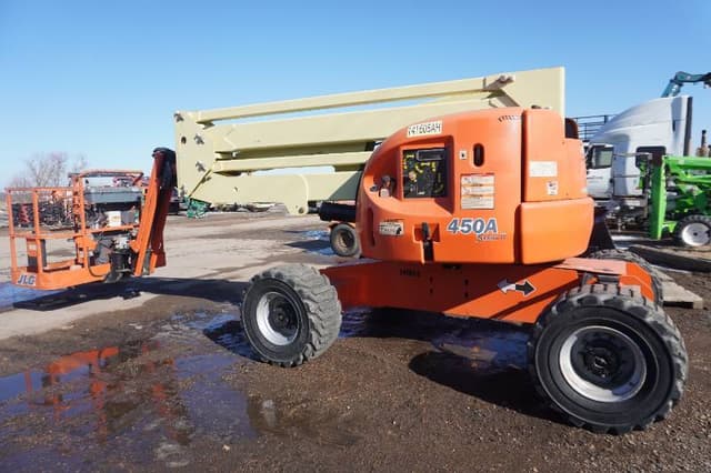 Image of JLG 450AJ equipment image 3