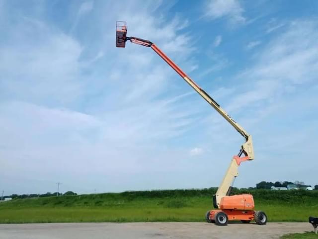 Image of JLG 800AJ equipment image 3