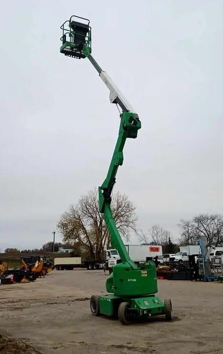 Image of JLG E400AN equipment image 4