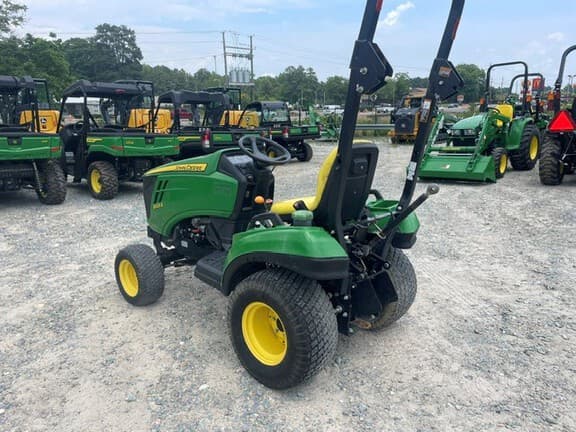 Image of John Deere 1023E equipment image 2