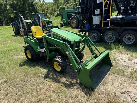 Image of John Deere 1023E equipment image 3