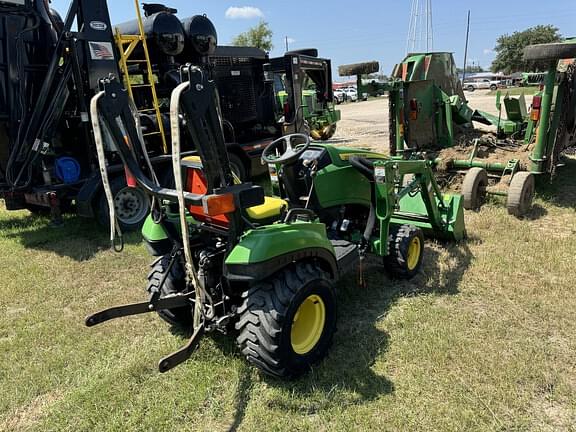 Image of John Deere 1023E equipment image 2