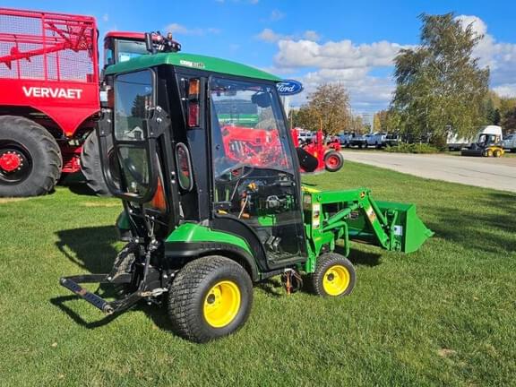 Image of John Deere 1023E equipment image 2