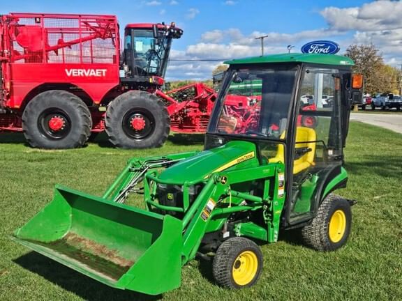 2014 John Deere 1023E Equipment Image0