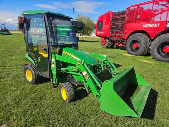 Image of John Deere 1023E equipment image 3