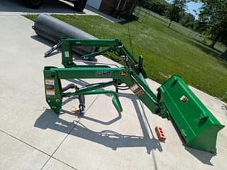 Image of John Deere 1023E equipment image 1