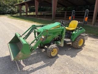 2014 John Deere 1023E Equipment Image0