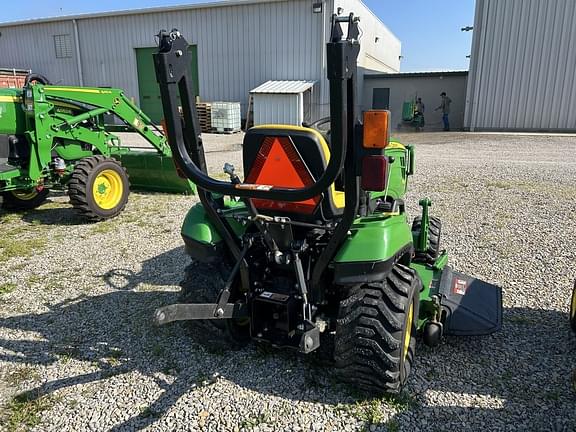 Image of John Deere 1023E equipment image 3