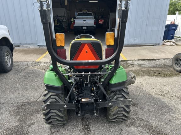 Image of John Deere 1023E equipment image 3