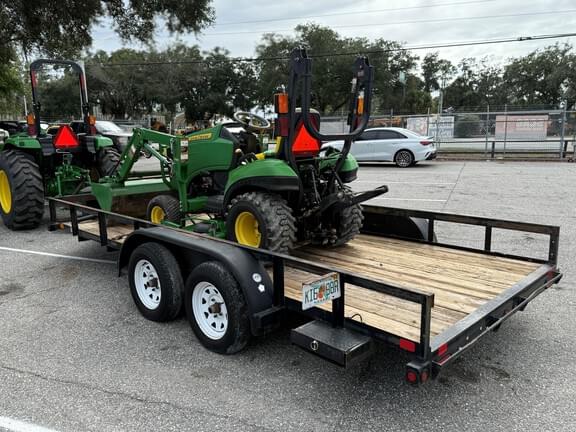 Image of John Deere 1023E equipment image 2
