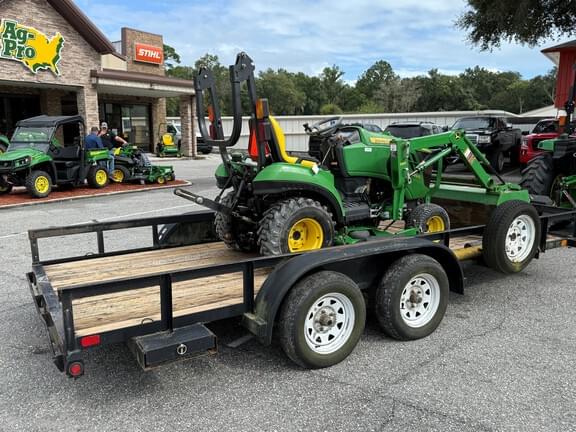 Image of John Deere 1023E equipment image 4
