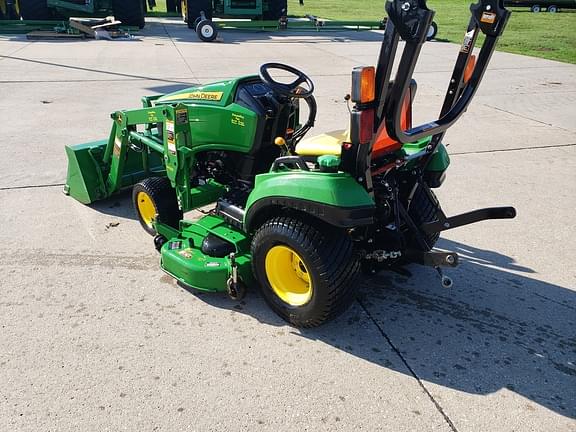 Image of John Deere 1023E equipment image 3