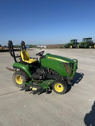 Image of John Deere 1023E equipment image 1