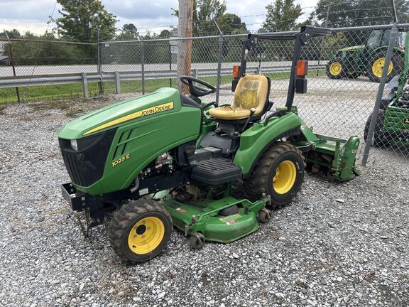 Image of John Deere 1023E equipment image 4