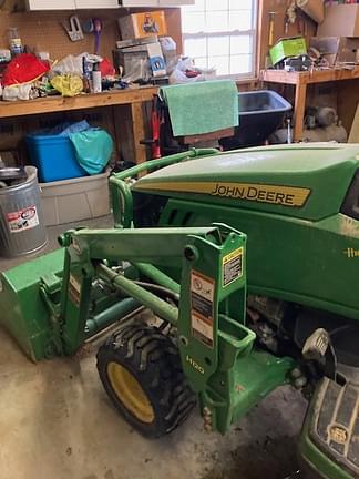 Image of John Deere 1025R equipment image 3