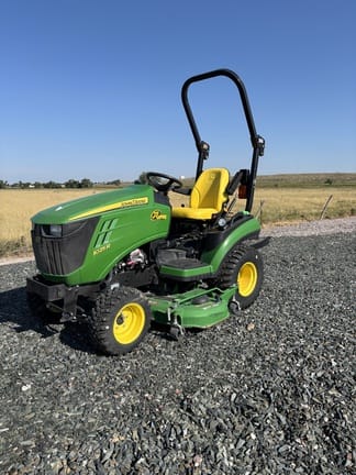 2014 John Deere 1025R Equipment Image0