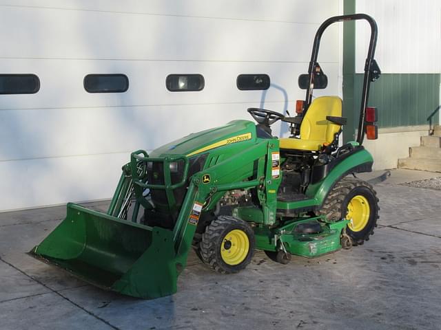 Image of John Deere 1025R equipment image 1