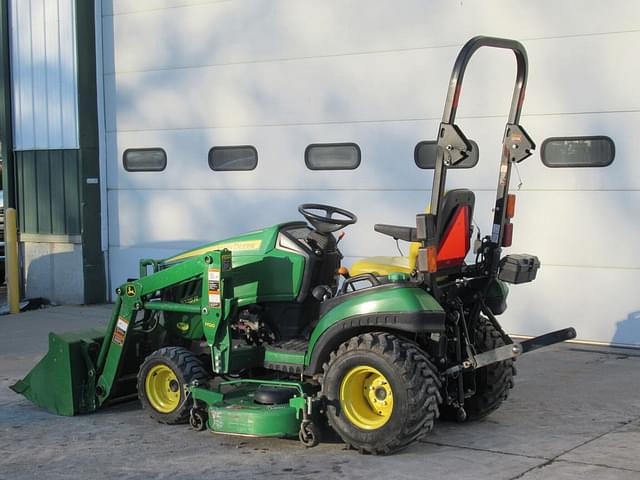 Image of John Deere 1025R equipment image 3