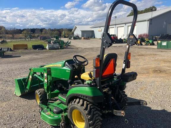Image of John Deere 1025R equipment image 3